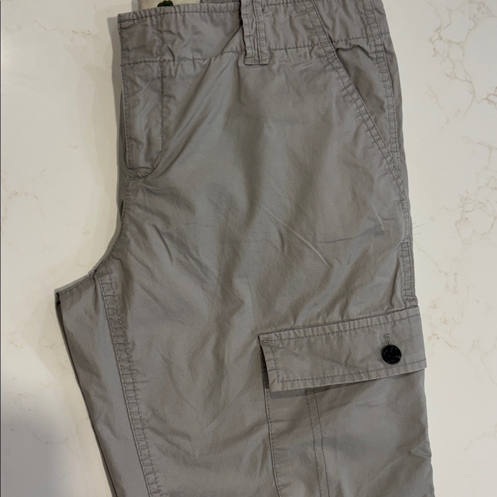 Banana Republic Cargo Pants in - Picture 2 of 9
